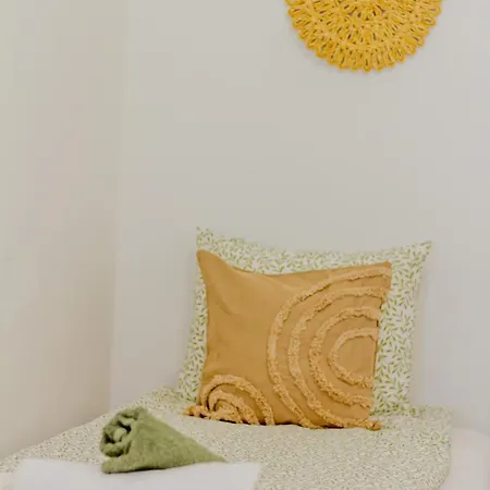 Dob 2br Ac Apartment *